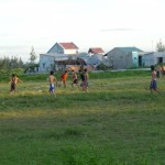 voetballen jongeren - buiten Hoi An